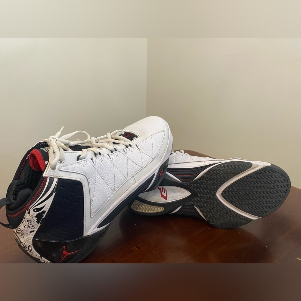 Jordan CP three basketball sneakers size 11 1/2 US